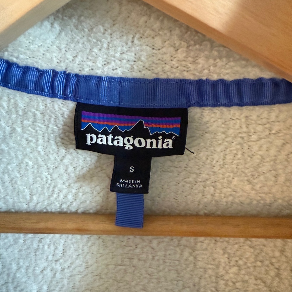 White Patagonia retro pile fleece jacket